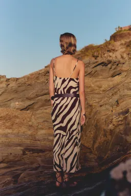 Vestido drapeado animal print de Mango en Vestidos para argentina