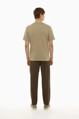 Pantalón chino corte relajado de Lefties en Pantalones para argentina
