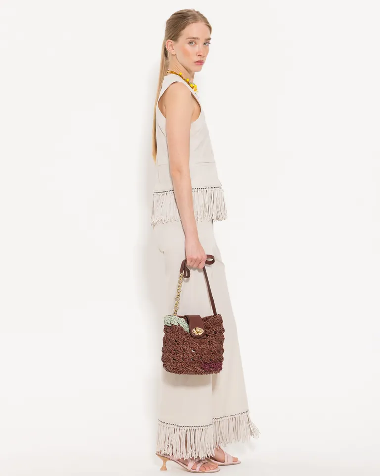 Cartera de Cuero Tejida a Mano - Modelo Bucket Treccia de Jazmin Chebar en Bolsos y Carteras para argentina