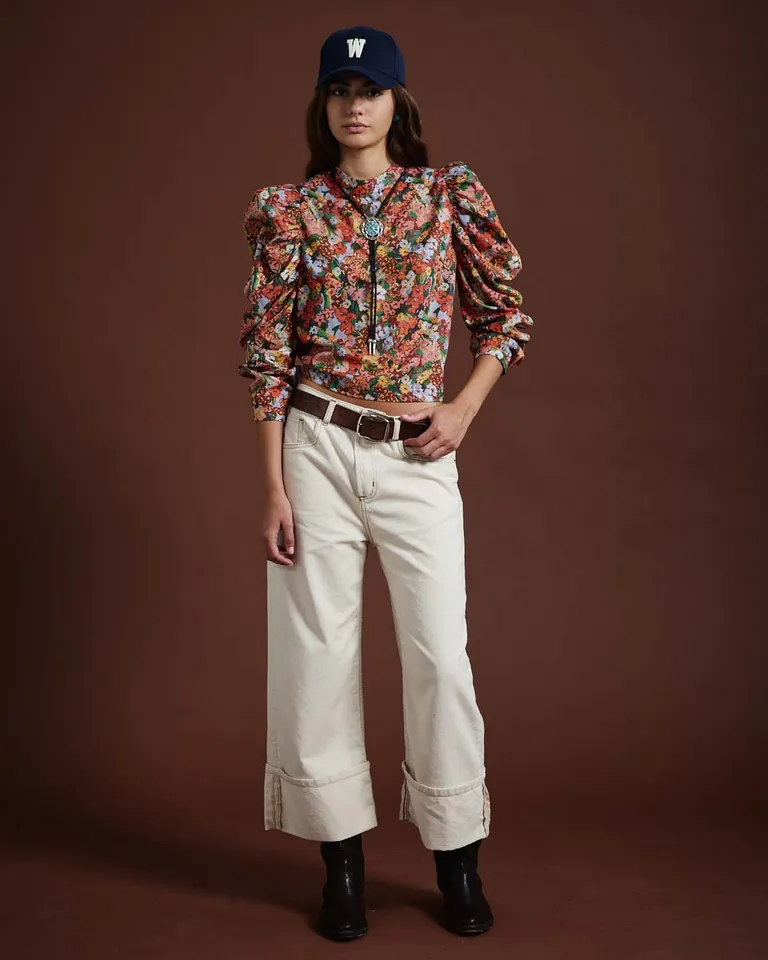 Top estampado de cuello cerrado con mangas abullonadas y cierre posterior de Wanama en Tops para argentina