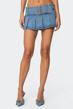 Mini faldashort denim plisada de Edikted en Faldas para argentina