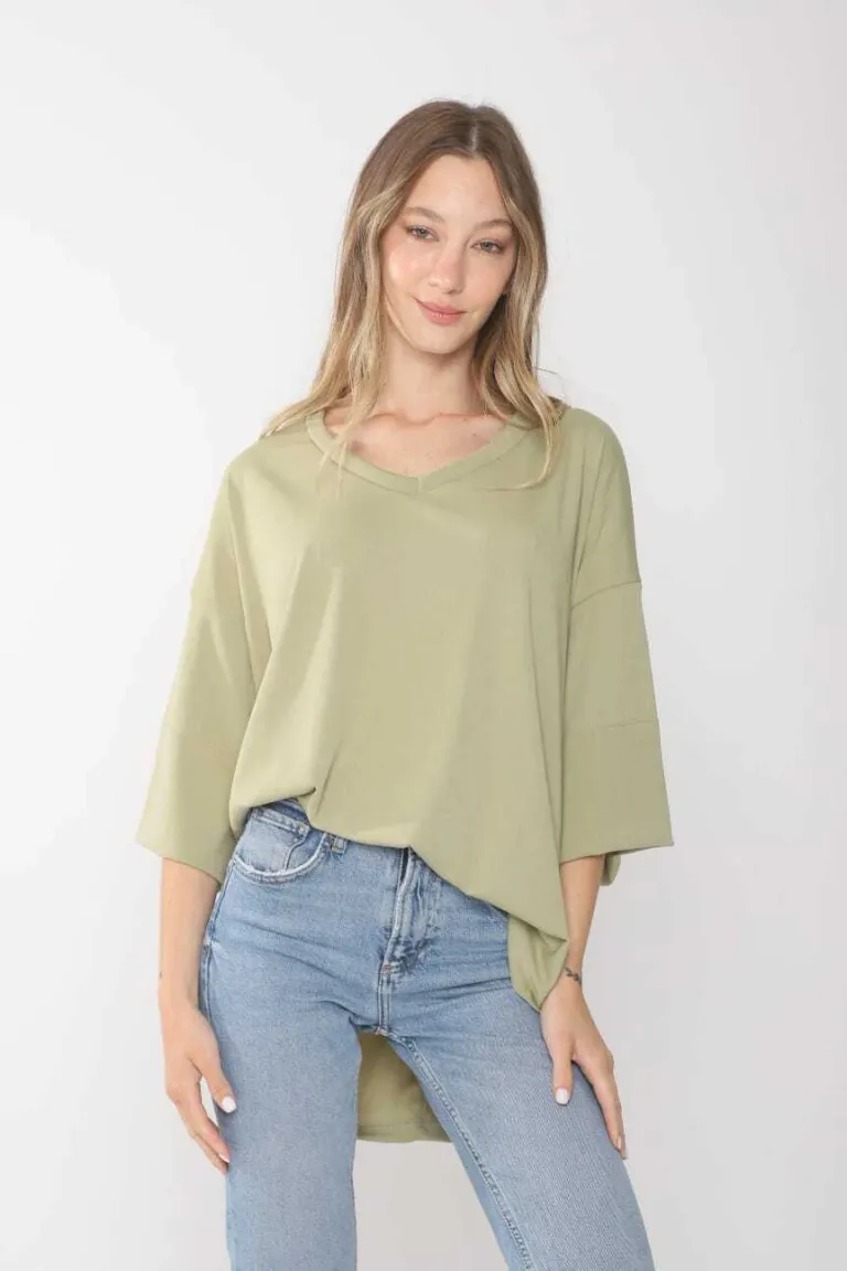 Remera suelta de estilo amplio con escote en V de Belle en Remeras para argentina