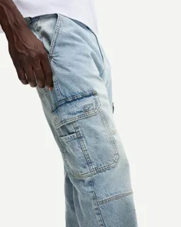 Jeans cargo holgado de Bershka en Pantalones para argentina