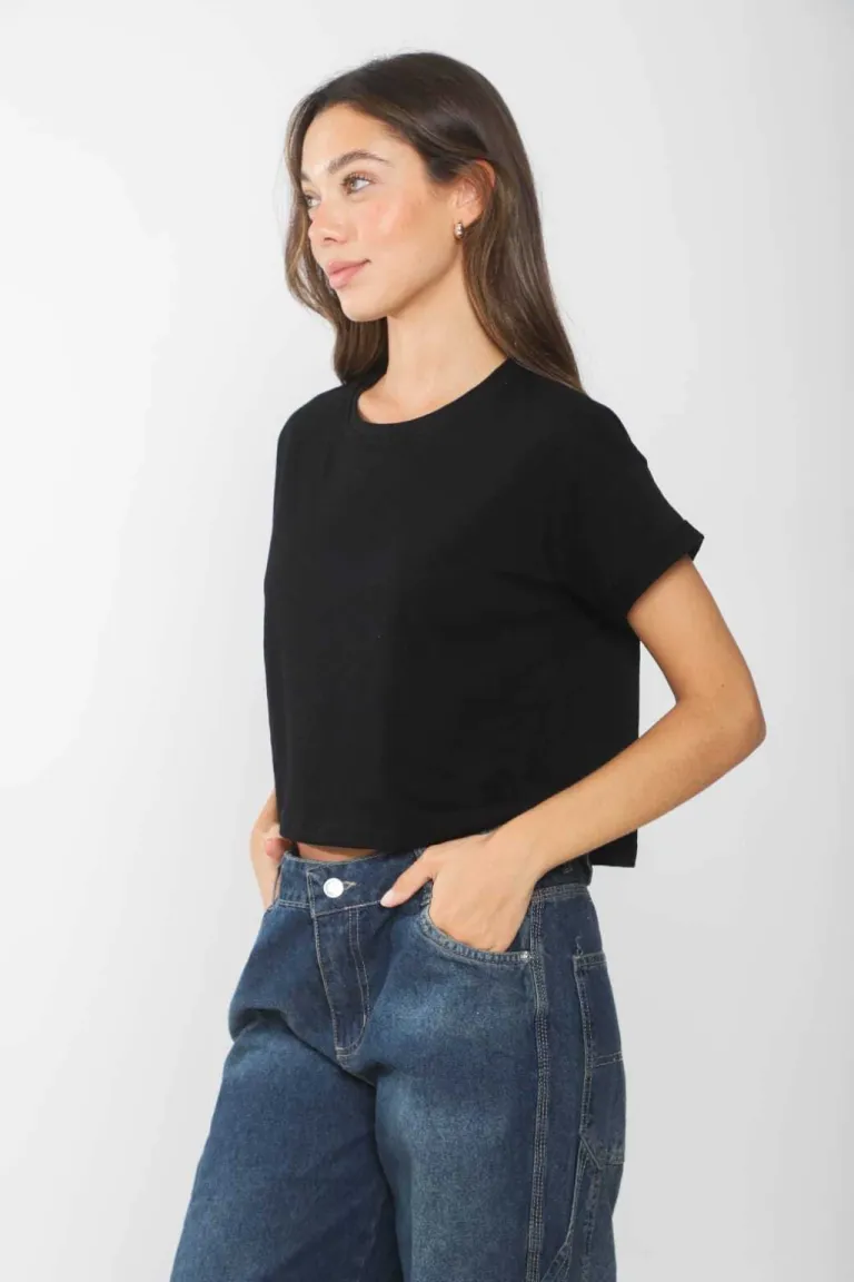 Remera de manga corta y cuello redondo en tela flame para mujer de Belle en Remeras para argentina