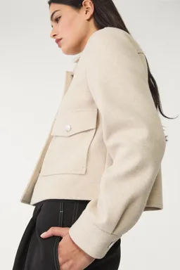 Campera corta suave de Stradivarius en Chaquetas para argentina