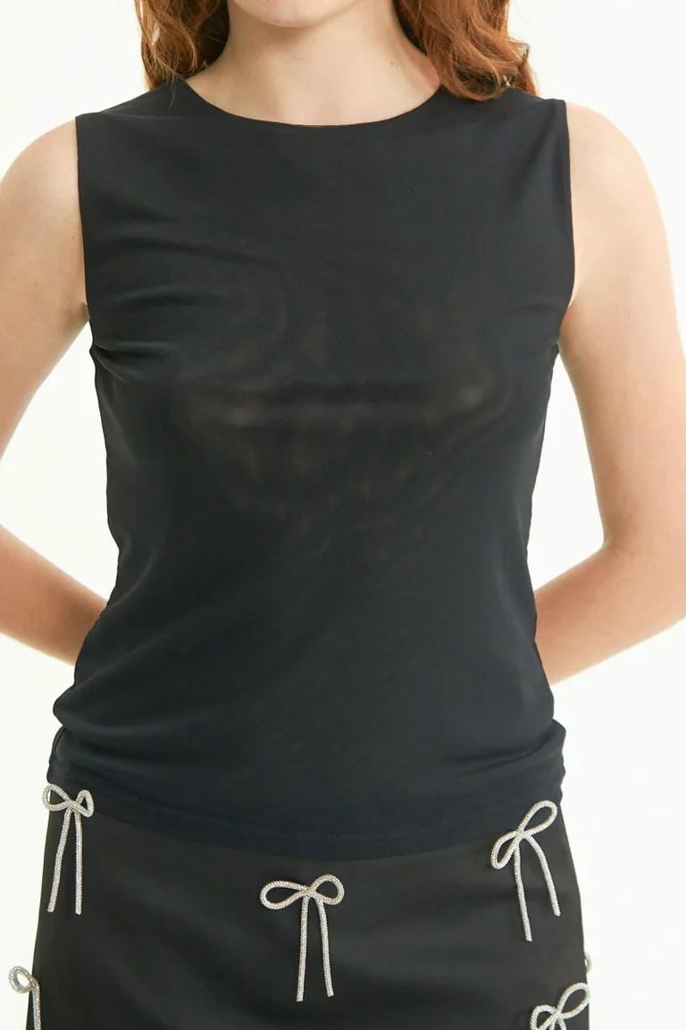 Musculosa negra de microtul, ajustada y elegante para toda ocasión de Las Pepas en Tops para argentina