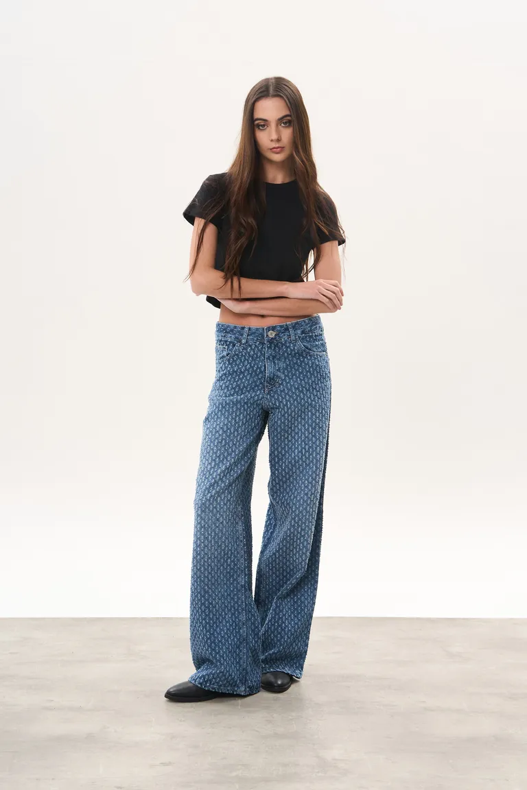 Jean denim royce ancho de Magda en Pantalones para argentina