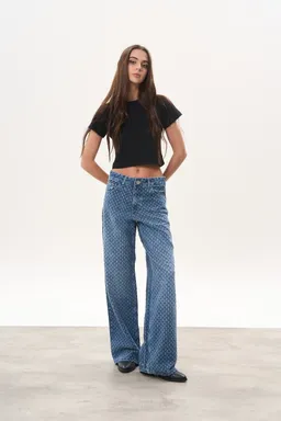 Jean denim royce ancho de Magda en Pantalones para argentina