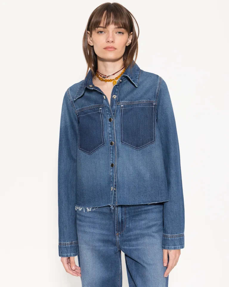 Camisa de denim con detalles estampados, estilo informal y cómodo de Jazmin Chebar en Camisas para argentina