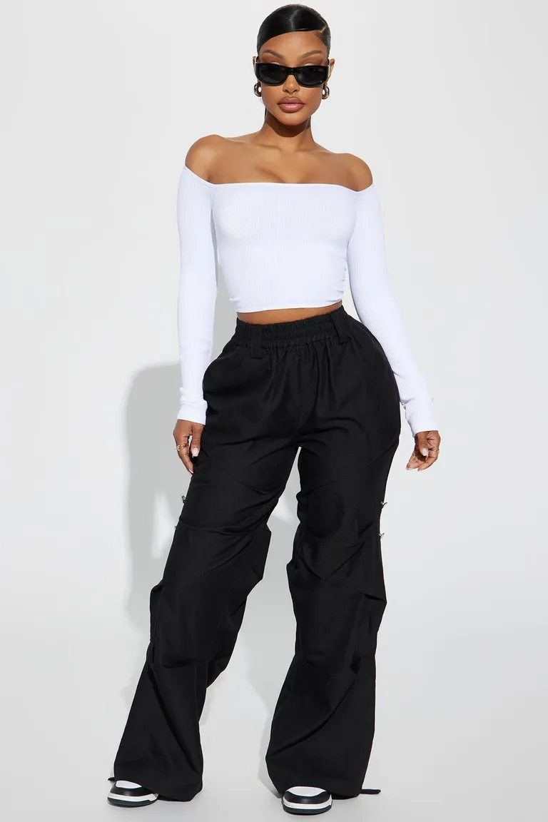 Top hombros descubiertos blanco de Fashion Nova en Tops para argentina