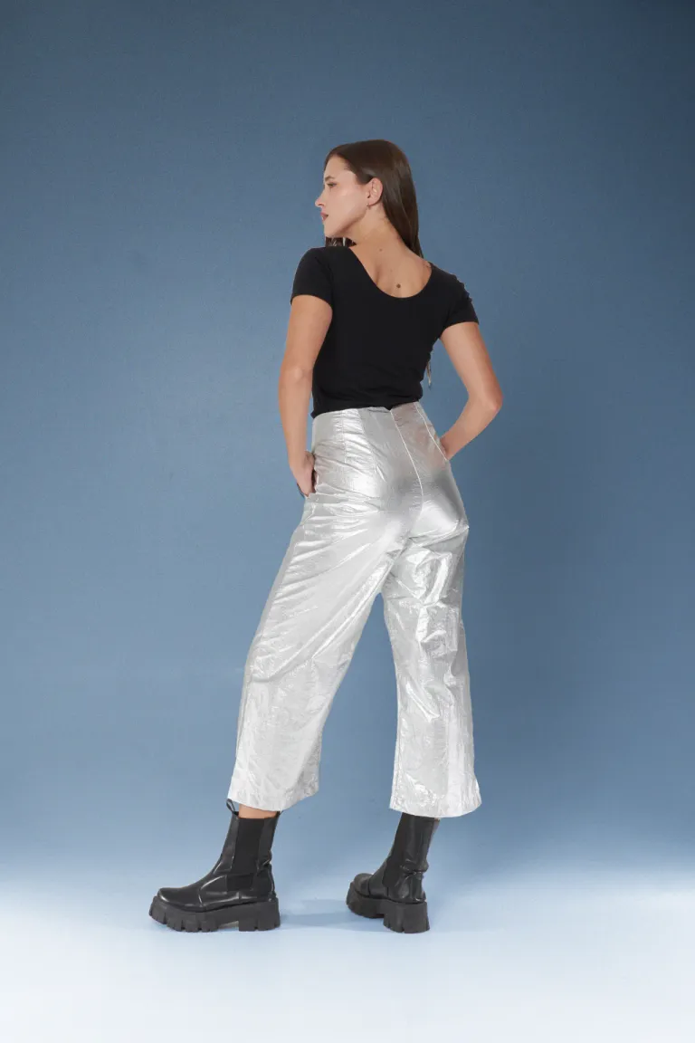 Pantalones anchos de corte elegante en tono plateado para un look femenino y de tendencia de Apricot en Pantalones para argentina