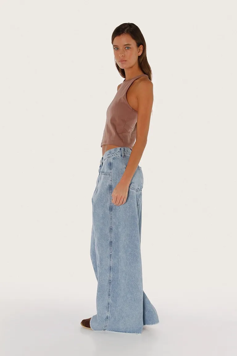 Pantalón vaquero ancho de tiro medio con costuras y detalles de jean de Sofia Sarkany en Pantalones para argentina