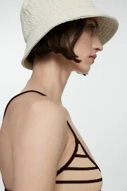 Top canalé breteles finos de Mango en Tops para argentina