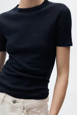 Camiseta lino entallada de Mango en Remeras para argentina