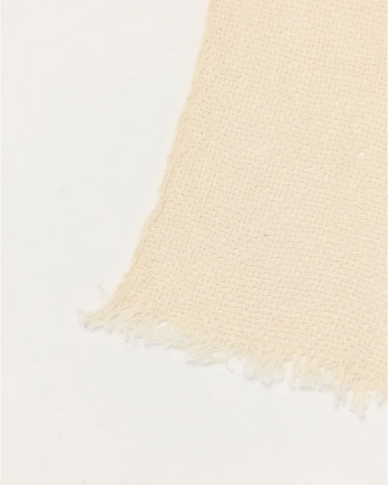 Pashmina beige de tejido plano y flecos cortos, un accesorio elegante y versátil de Blue Sheep en Bufandas y Pañuelos para argentina