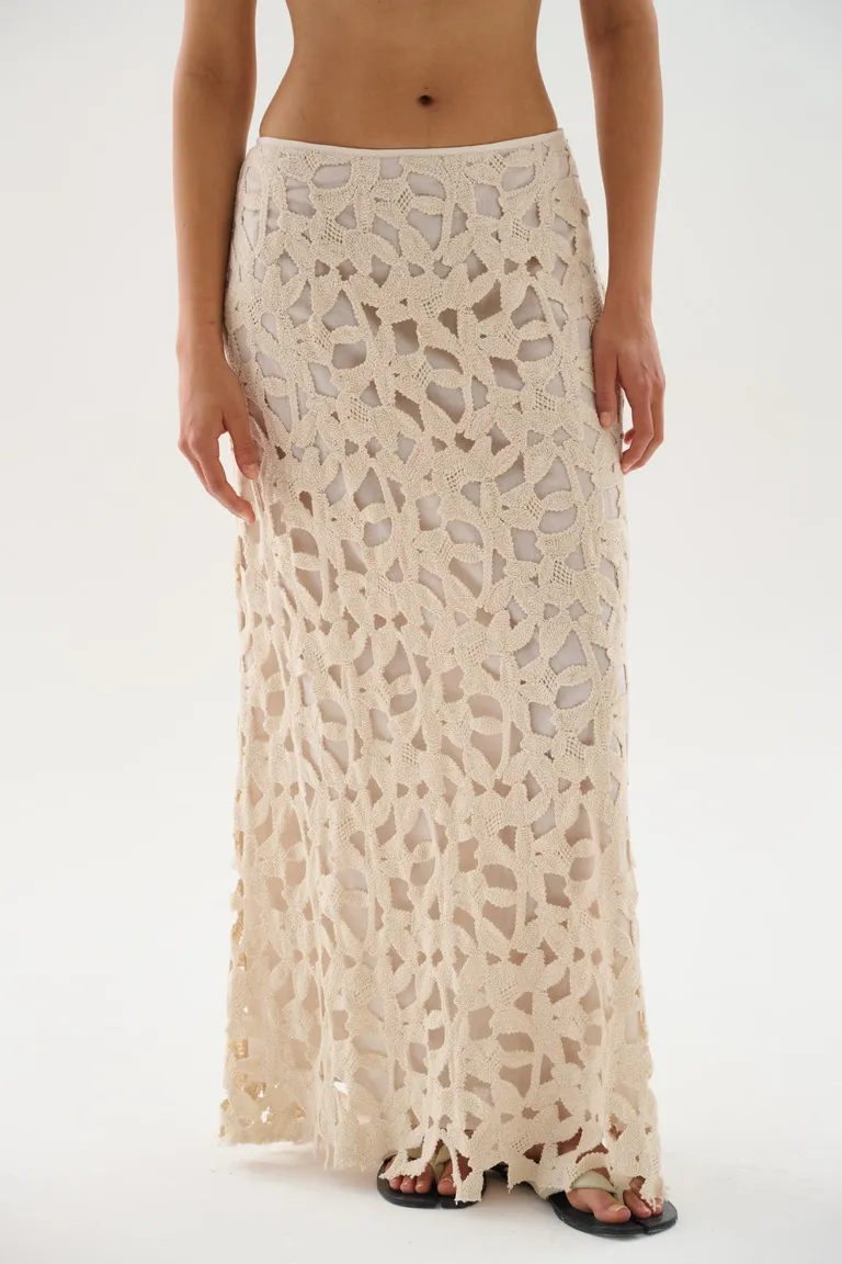 Falda midi estampada Quincy Mare, una prenda elegante y versátil para el guardarropa femenino de Maria Cher en Faldas para argentina