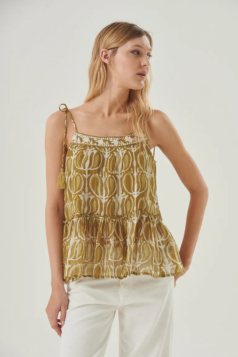 Top Nerea: Diseño Sofisticado con Detalles Bohemios para Un Estilo Fresco y Elegante de Sweet en Tops para argentina