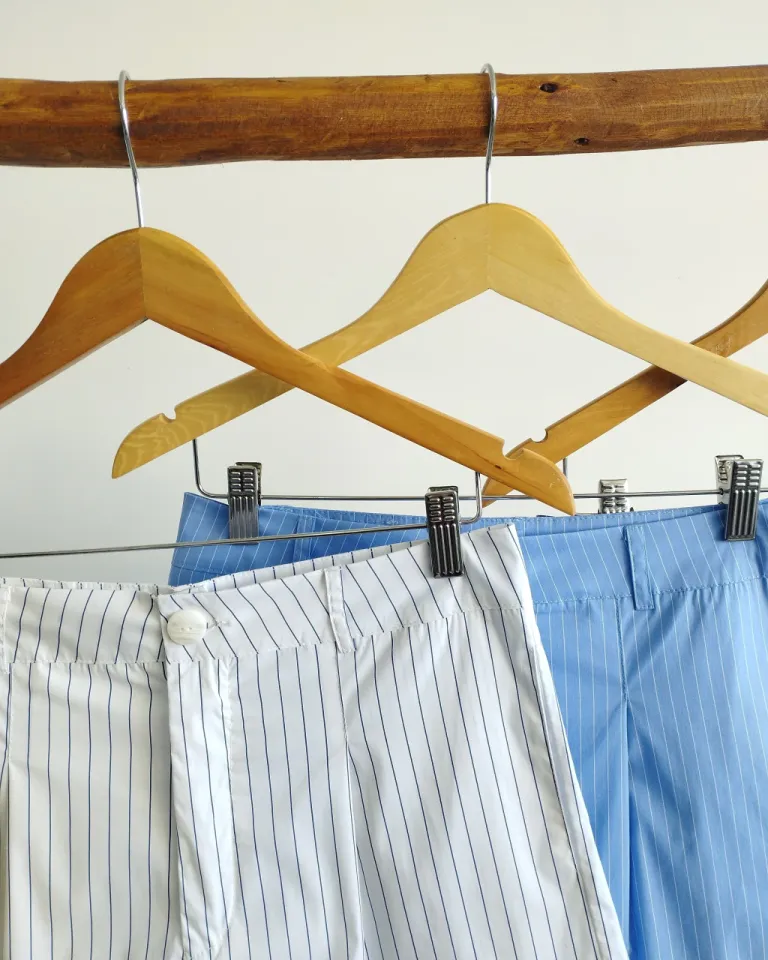 Shorts de corte recto en tonos azulados para un look casual y fresco de Lemmon en Shorts para argentina