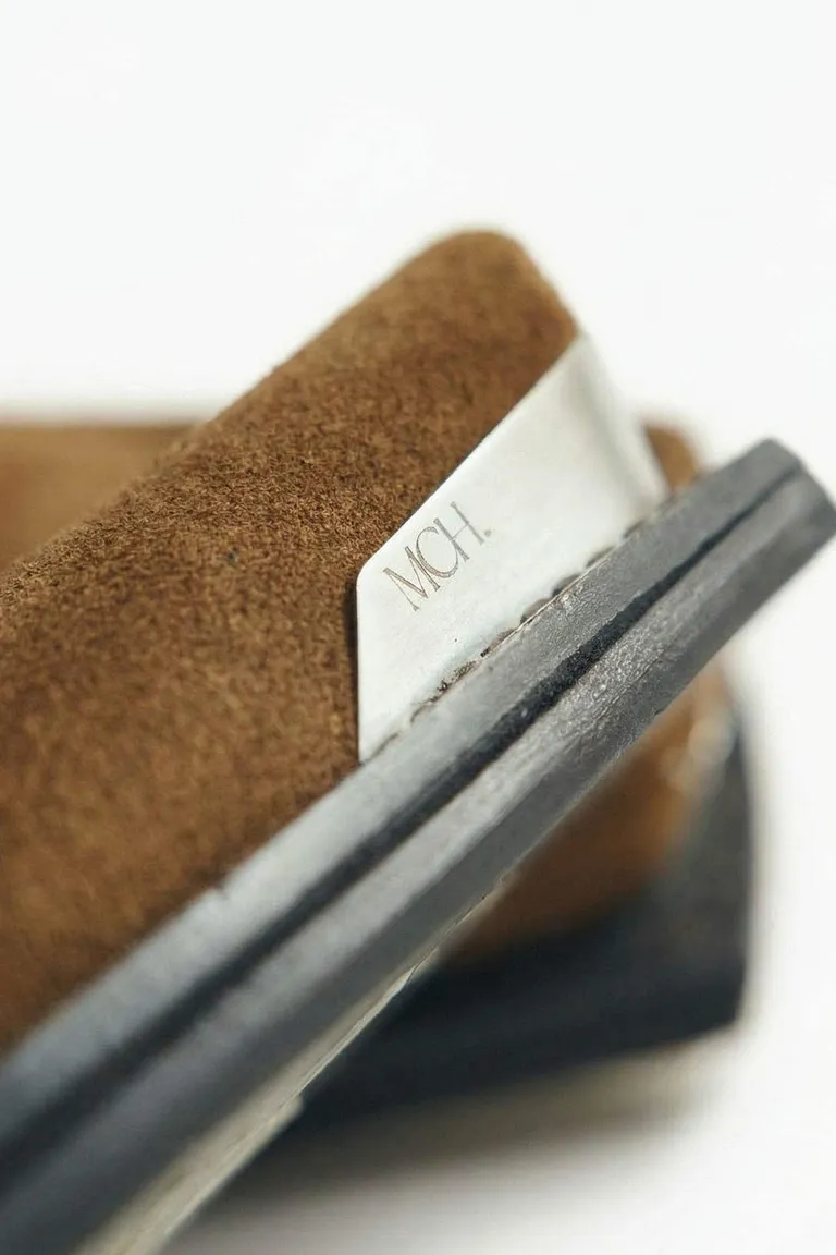 Botas texanas caña media con puntera metálica y cierre lateral de Maria Cher en Botas y Botinetas para argentina