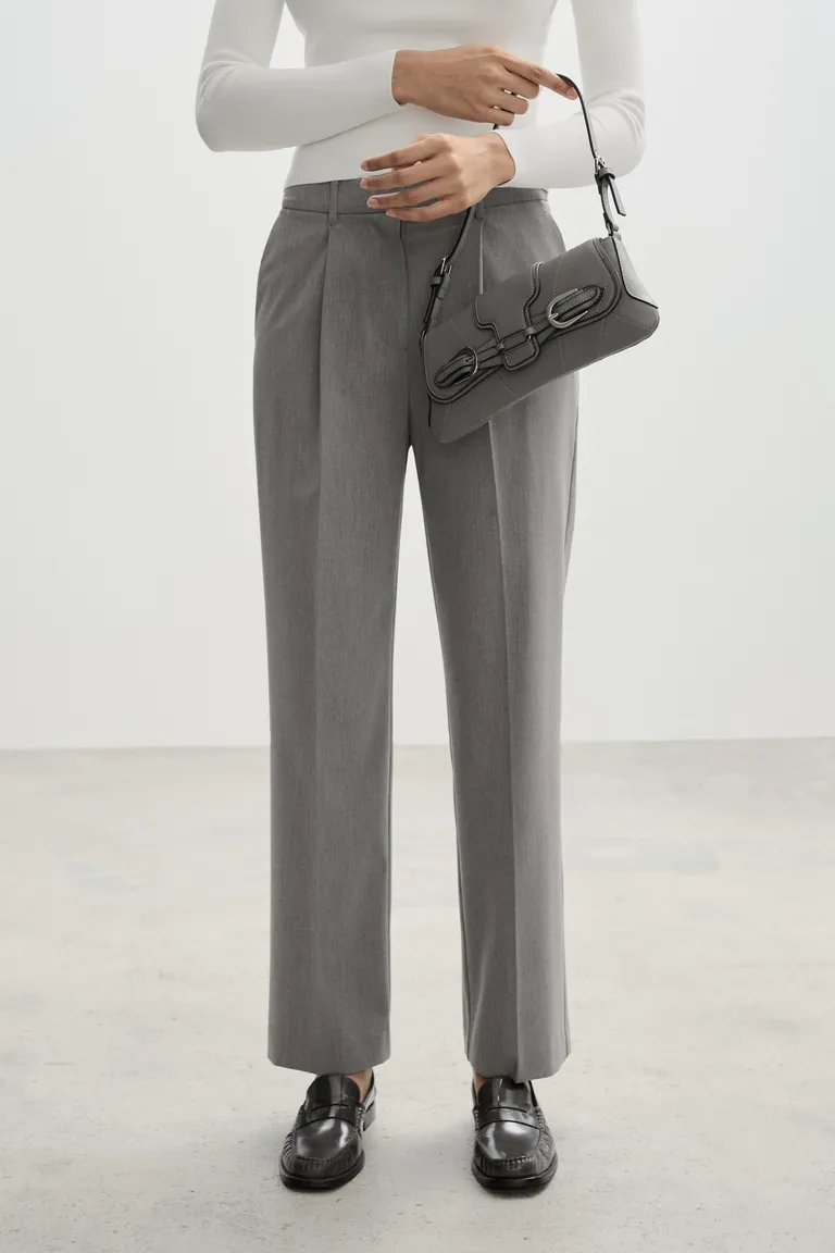 Pantalón recto con pinzas de Mango en Pantalones para argentina