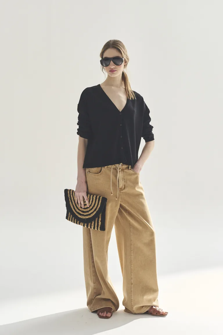 Cardigan de punto negro de manga larga para mujer de Akiabara en Buzos y Sweaters para argentina