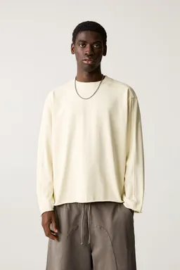 Remera lavada bajo cortado de Pull&Bear en Remeras y Polos para argentina