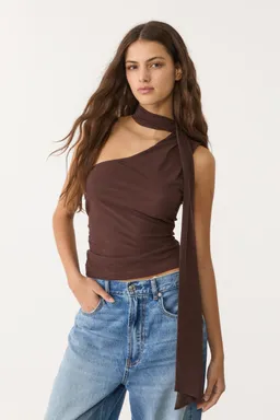 Top asimétrico tul pañuelo de Stradivarius en Tops para argentina