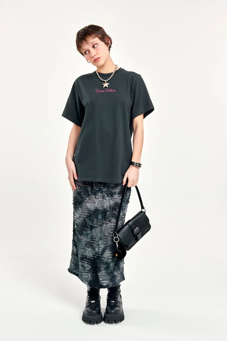 Remera de manga corta con estampado para un look urbano y relajado de 47 Street en Remeras para argentina