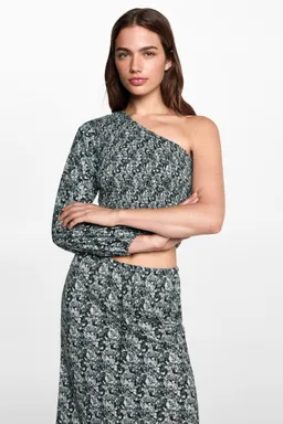 Blusa asimétrica estampada de Mango Teen en Blusas para argentina