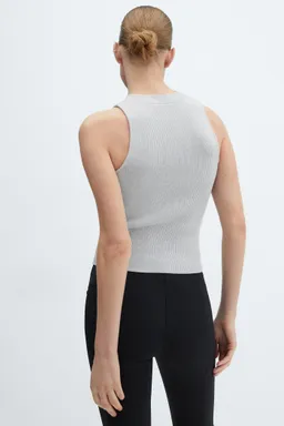 Top punto canalé de Mango en Tops para argentina