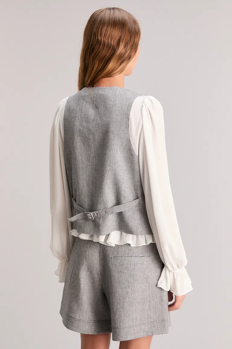 Chaleco Gris de Tejido Exclusivo para Mujer de Kosiuko en Chalecos para argentina