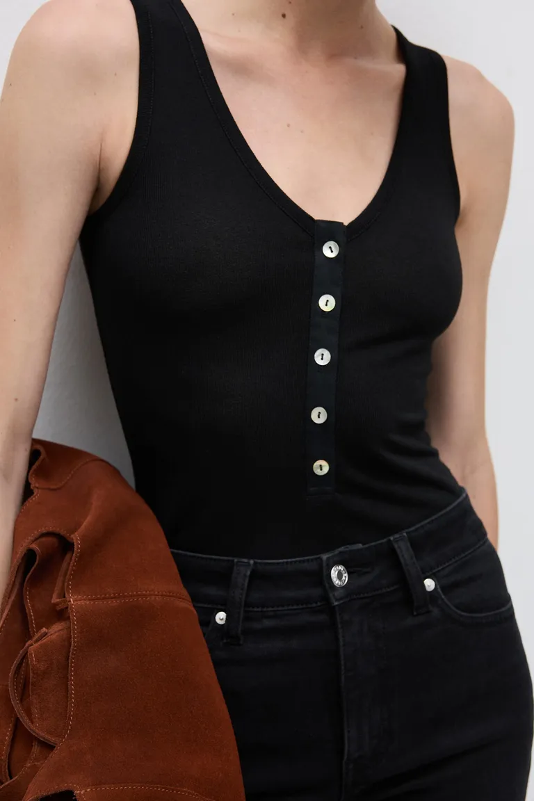 Body cuello pico botones de Mango en Bodies para argentina
