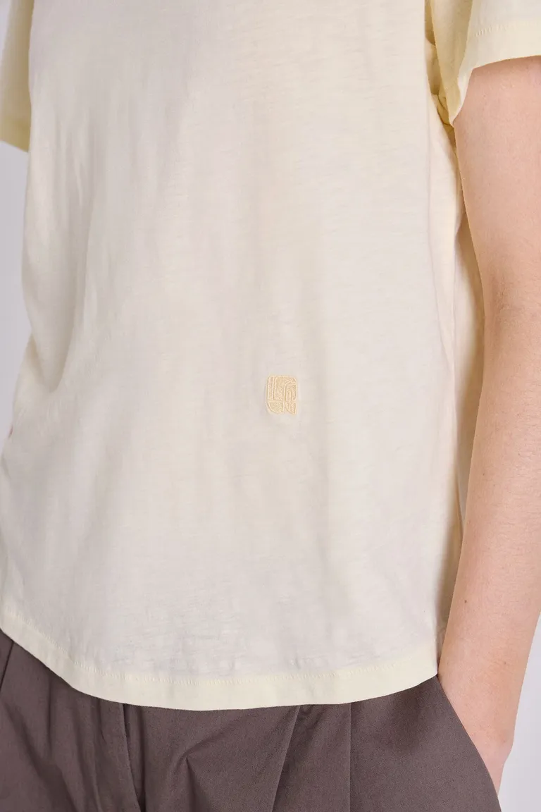 Camiseta de algodón de corte recto y cuello redondo de Maria Cher en Remeras para argentina