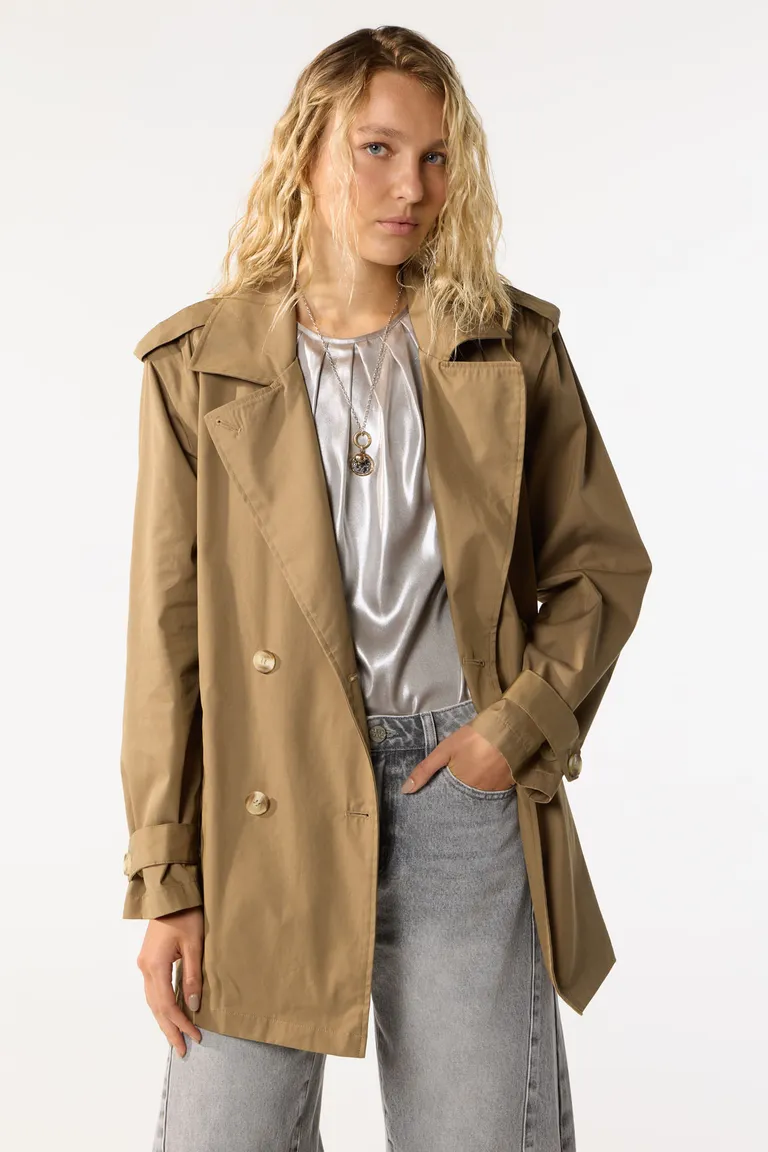 Chaqueta cruzada con botones y lazo de ajuste en beige para mujer de Cuesta Blanca en Chaquetas para argentina