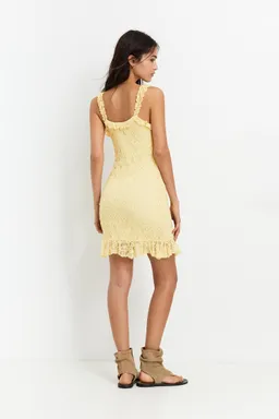 Vestido corto de encaje de Pull&Bear en Vestidos para argentina