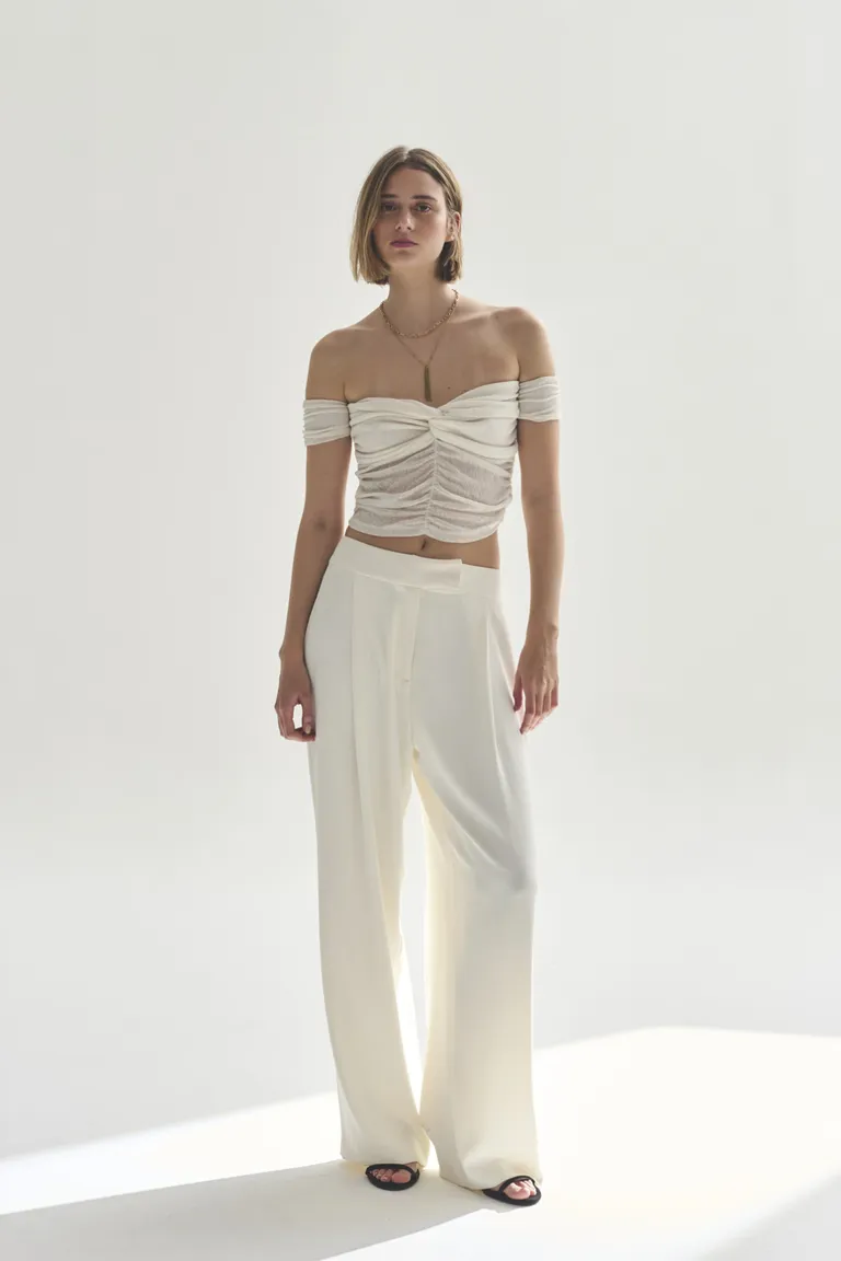 Pantalón blanco de corte relajado y cintura alta para mujer de Akiabara en Pantalones para argentina