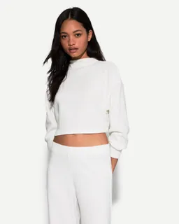 Sweater cuello perkins suave de Bershka en Buzos y Sweaters para argentina