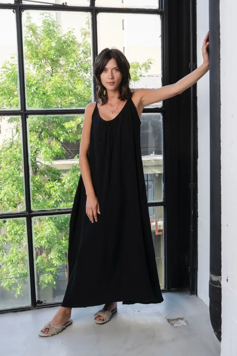 Vestido Amplio Escotado de Belle en Vestidos para argentina