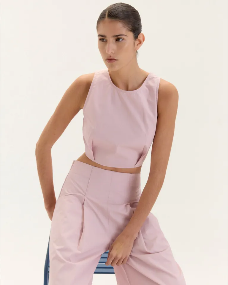 Top sika: una prenda elegante y versátil con detalles en la espalda de Blue Sheep en Tops para argentina