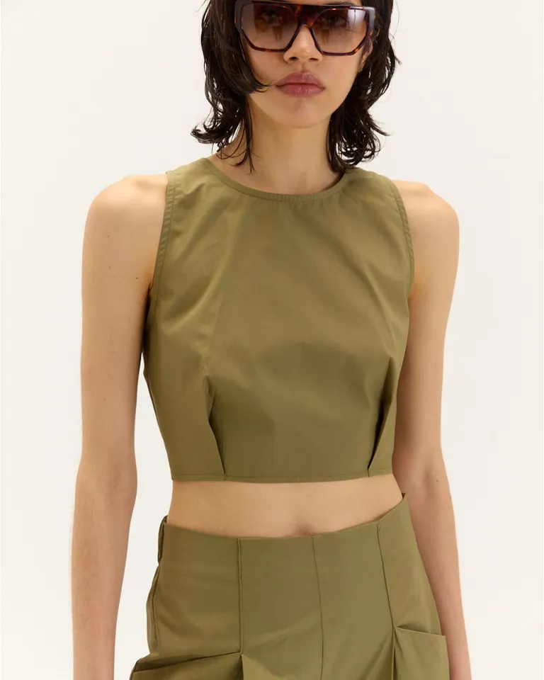 Top sika: una prenda elegante y versátil con detalles en la espalda de Blue Sheep en Tops para argentina