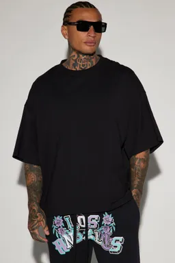 Remera corta boxy pesada negra de Fashion Nova en Remeras y Polos para argentina