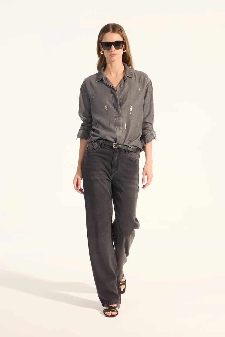 Camisa manga larga de calce ligeramente holgado con bordado a tono de Portsaid en Camisas para argentina