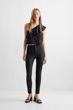 Jeans skinny encerados de Mango Teen en Pantalones para argentina