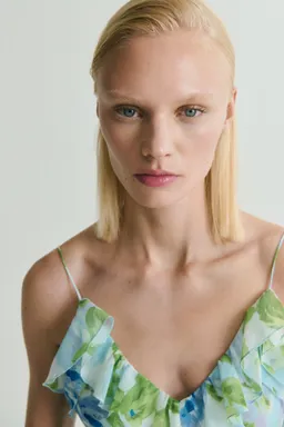 Vestido floral con volantes de Mango en Vestidos para argentina