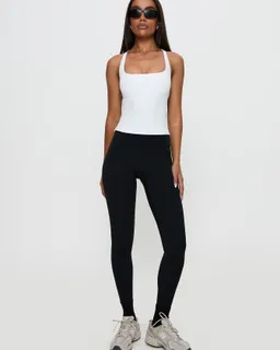Top deportivo layup cross back blanco de Princess Polly en Tops para argentina