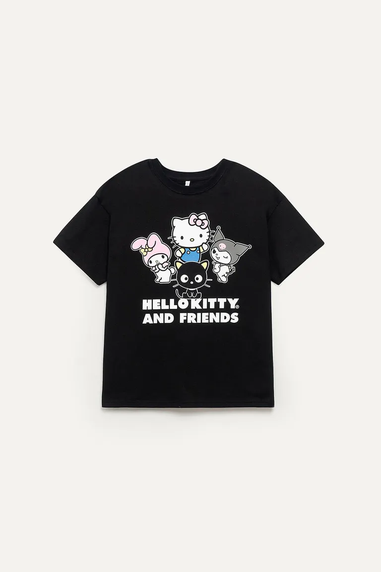 Remera estampada con ilustraciones de Hello Kitty y amigos de 47 Street en Remeras para argentina