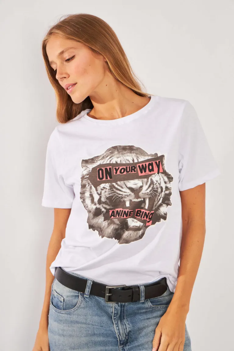 Remera de estampado gráfico en negro para mujer de Belle en Remeras para argentina