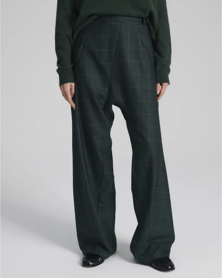 Pantalón sastrero de tiro largo con pliegue cruzado en cintura y bolsillos de Blue Sheep en Pantalones para argentina