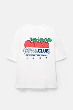 Remera stwd gráfico manzana de Pull&Bear en Remeras y Polos para argentina