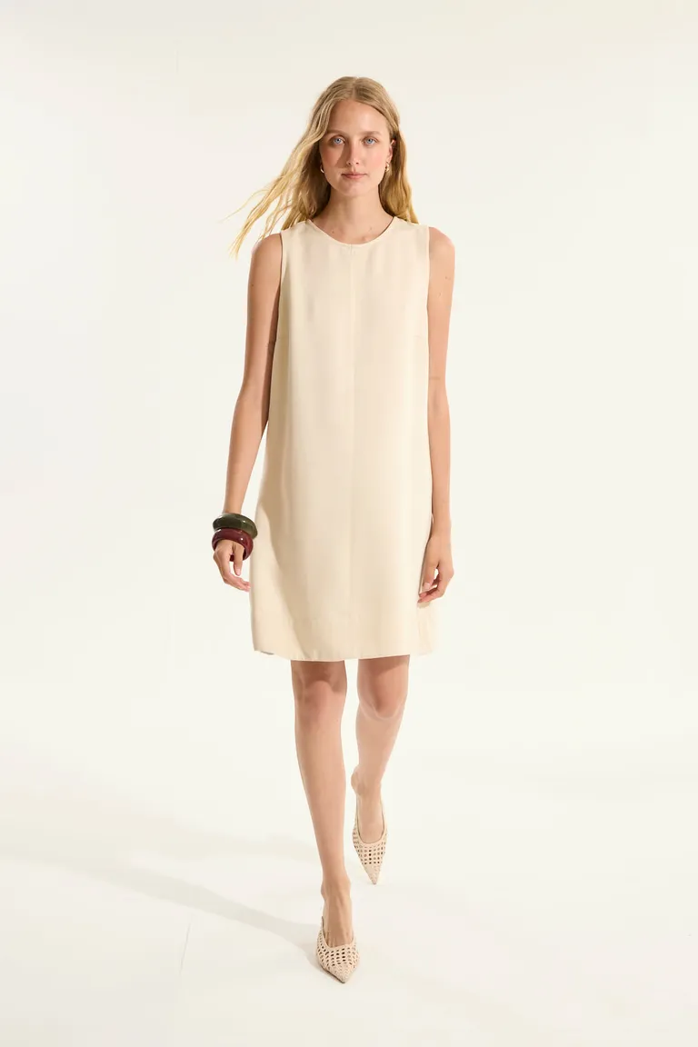 Vestido de línea recta con detalles de recortes en tela tencel de Portsaid en Vestidos para argentina